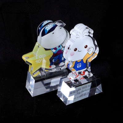 Forma de corte a medida Premio acrílico Trofeo Lucite con figuras de anime de impresión UV